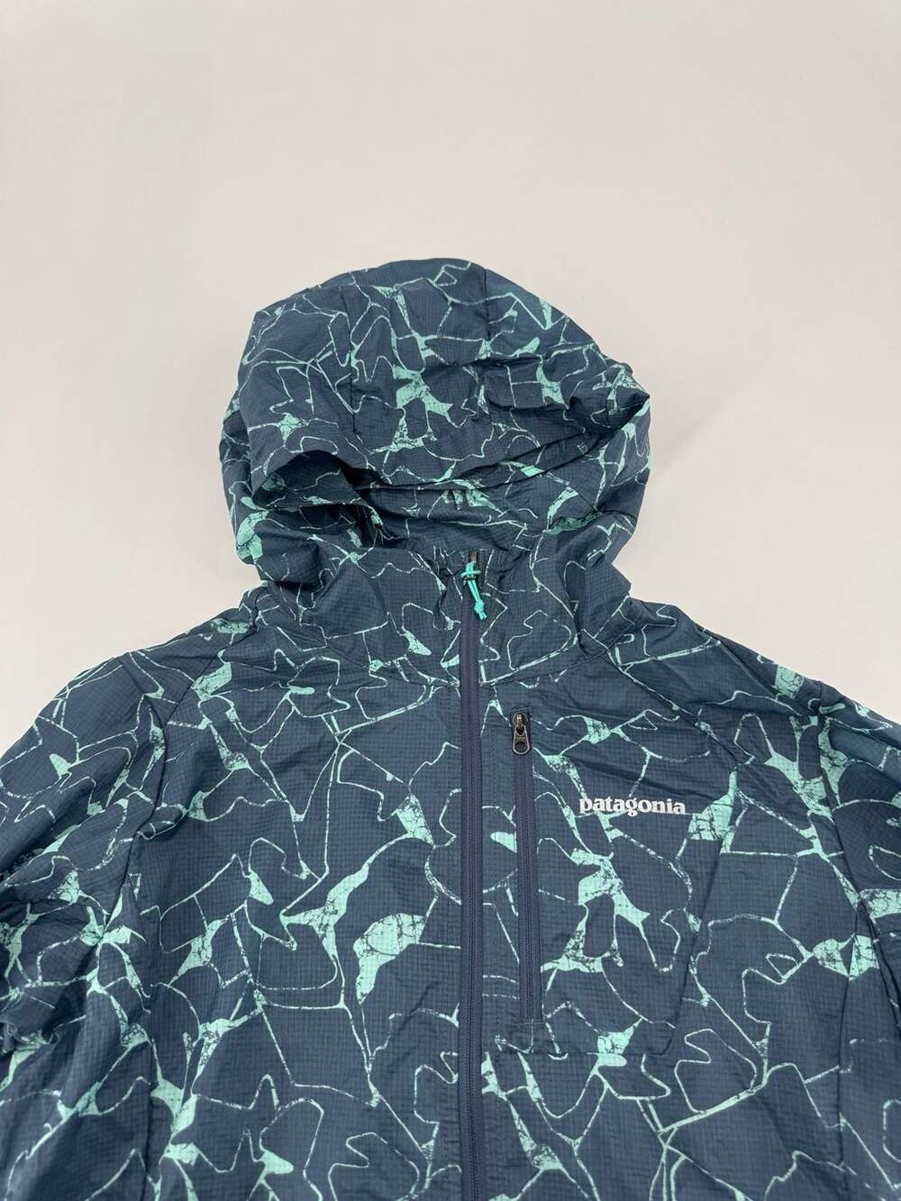 Patagonia Houdini Hooded Windbreaker Jacket Blue Green Jigsaw Pattern Women's XS